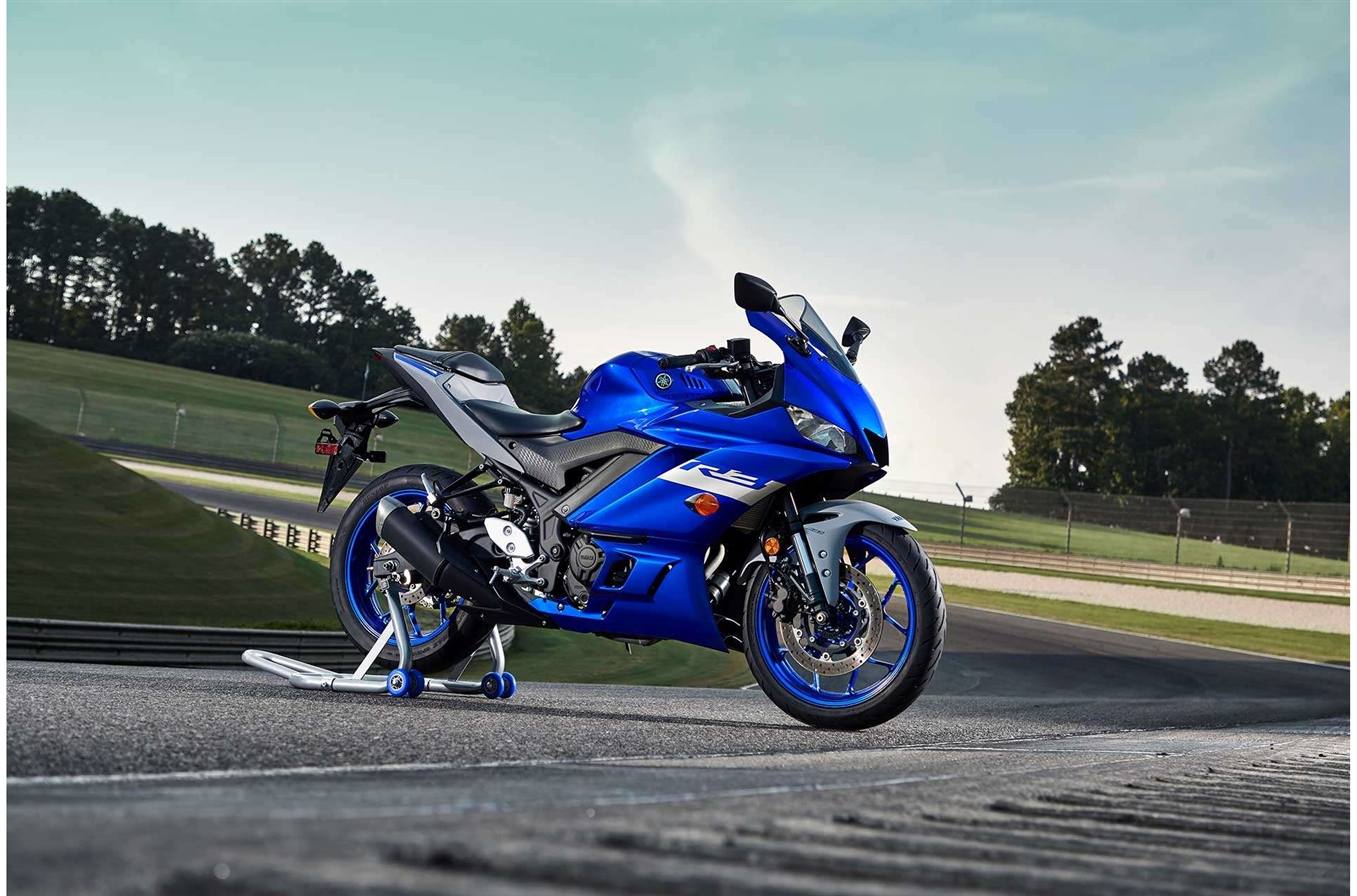 Yamaha R3 Wallpapers