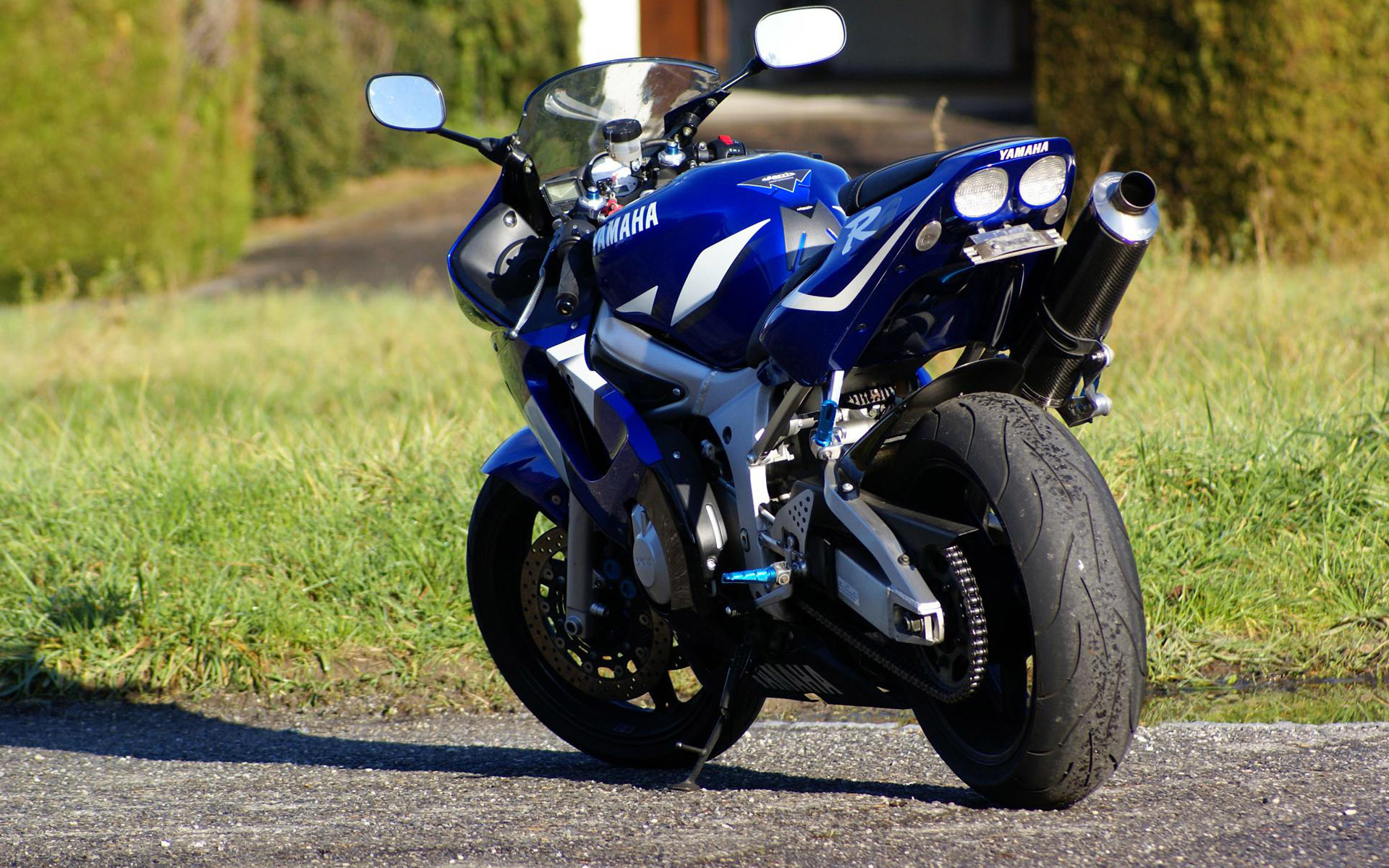 Yamaha R6 Wallpapers