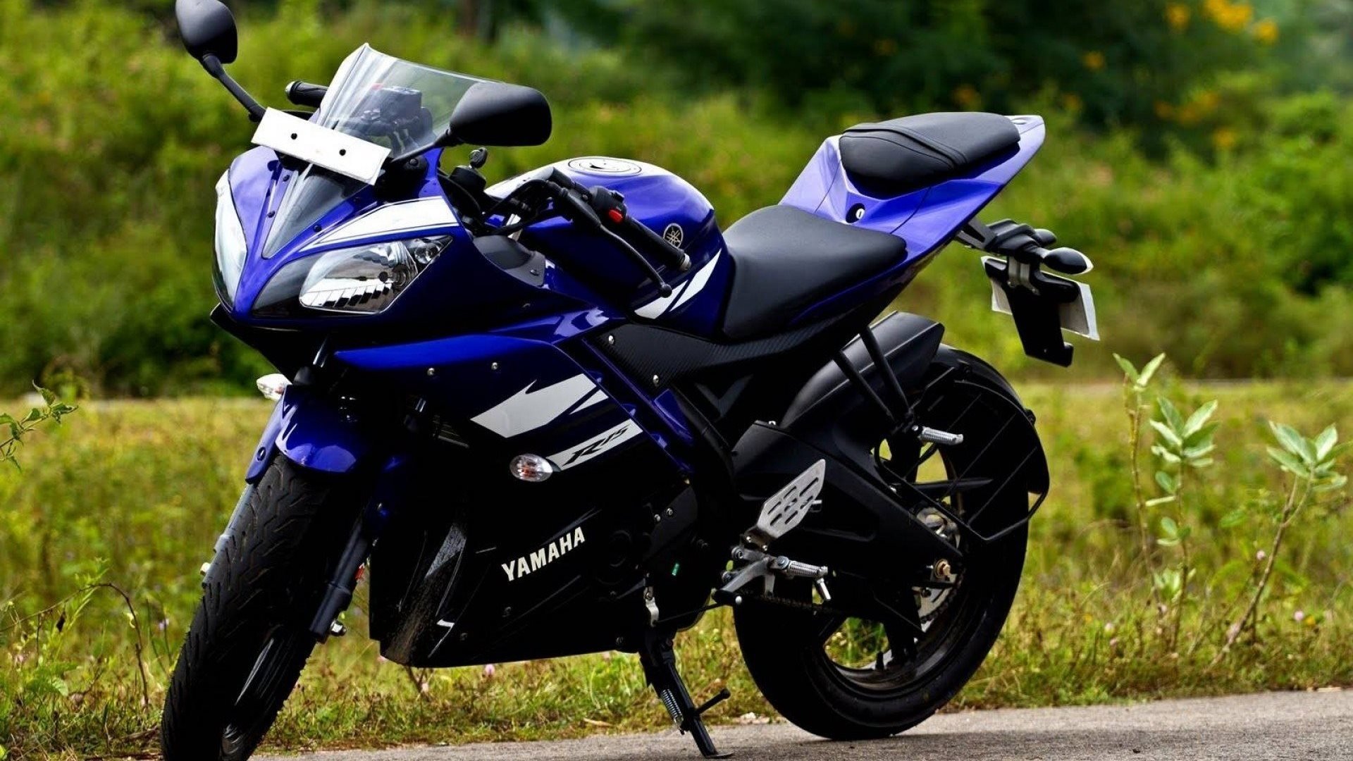 Yamaha Yzf-R15 Wallpapers