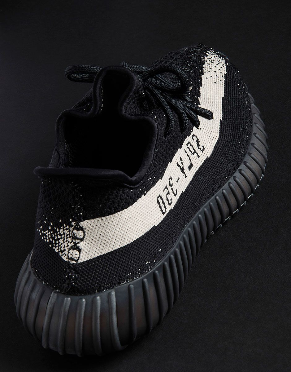 Yeezy V2 Oreo Wallpapers