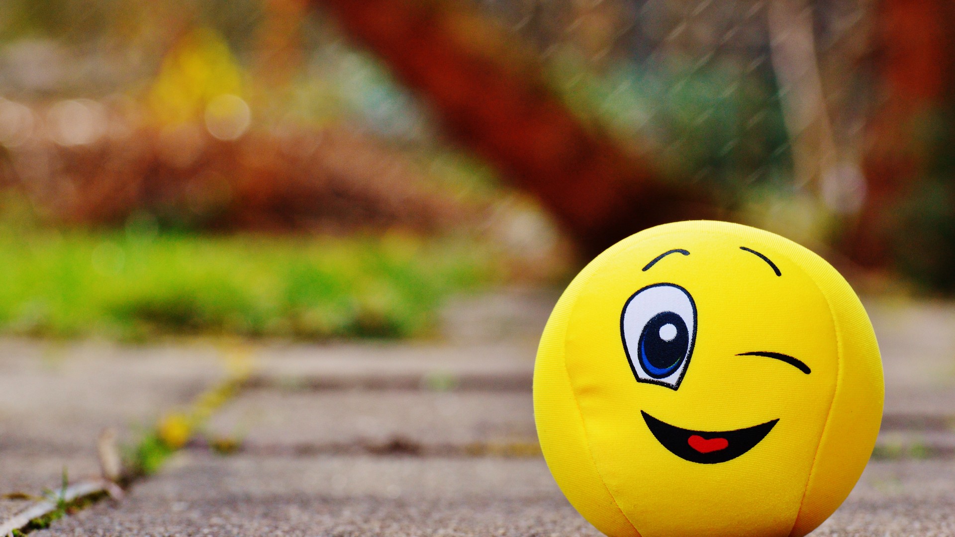 Yellow Be Happy Wallpapers