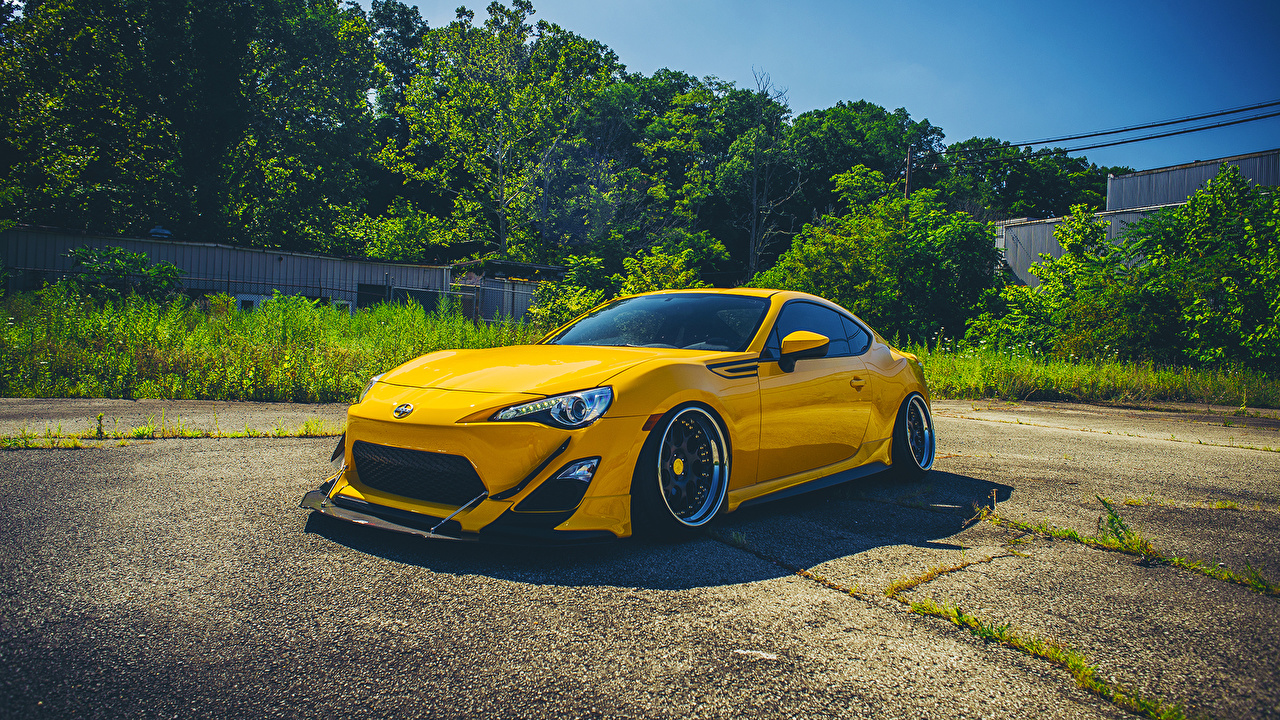 Yellow Car Wallpapers