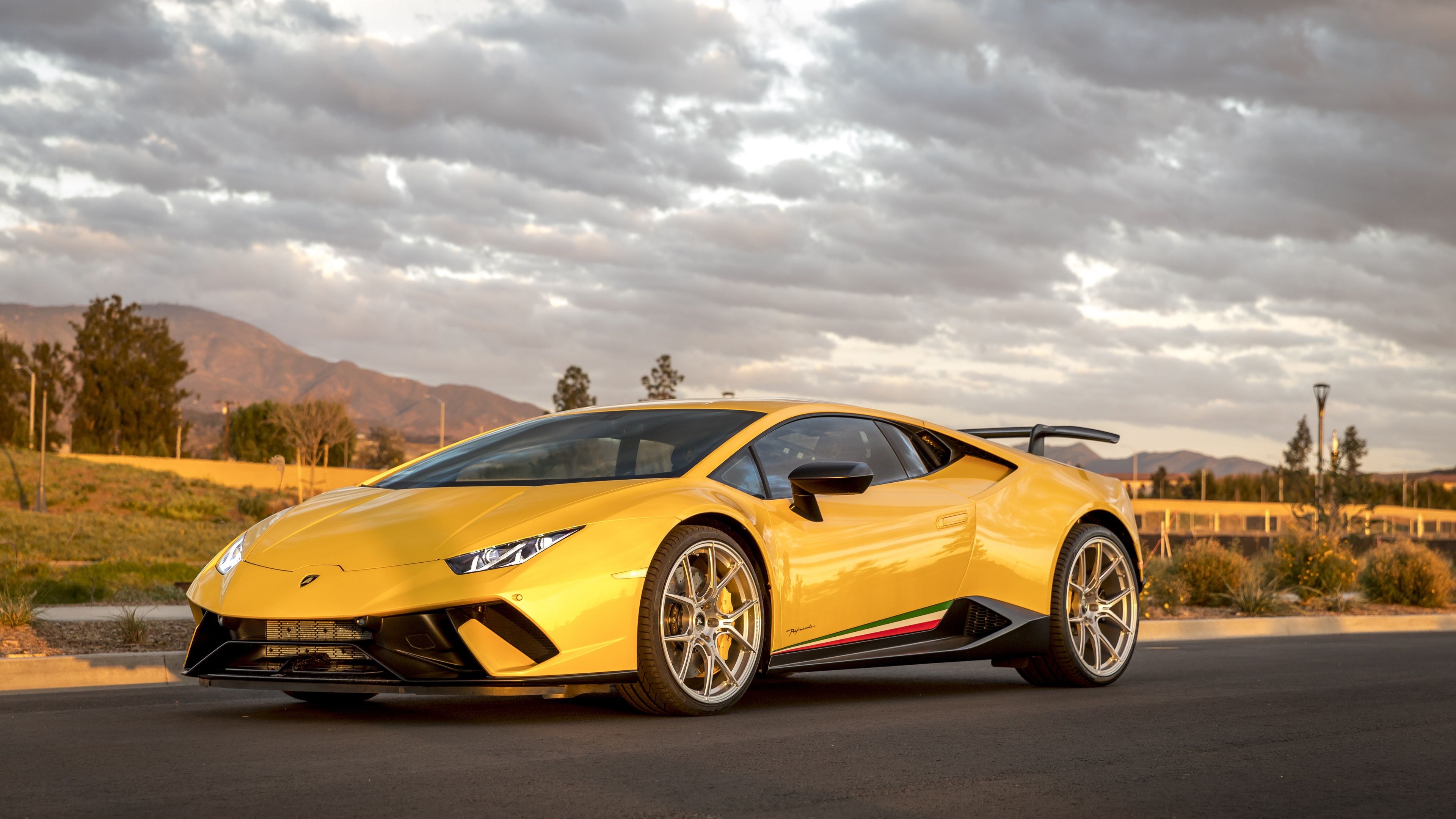 Yellow Lamborghini Wallpapers