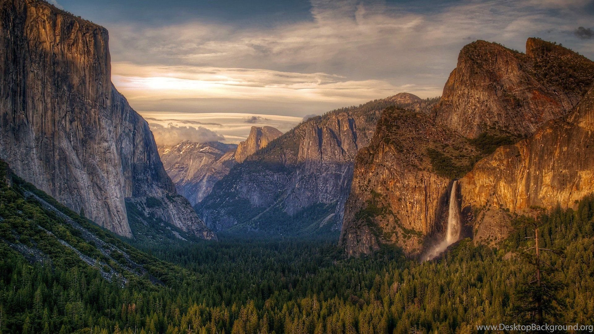 Yosemite Falls Wallpapers