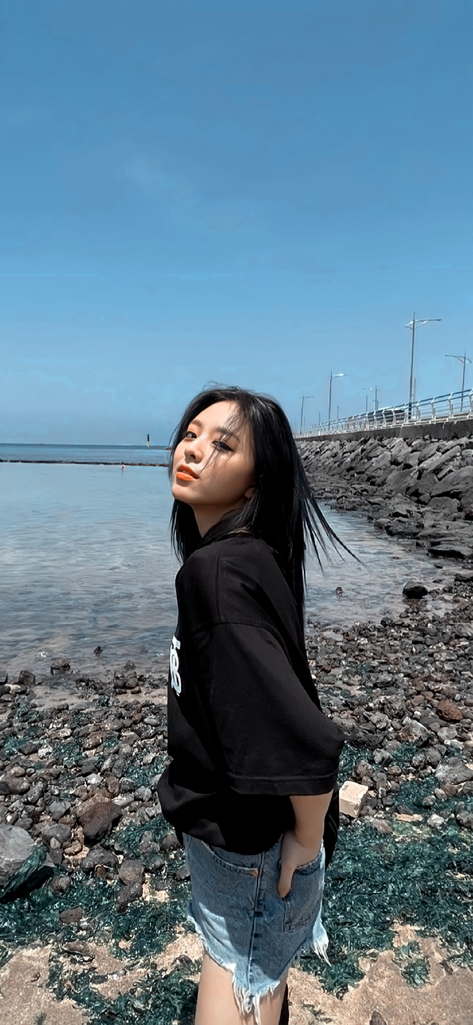 Yuna Itzy Wallpapers