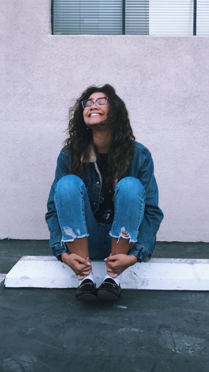 Zendaya Aesthetic Wallpapers