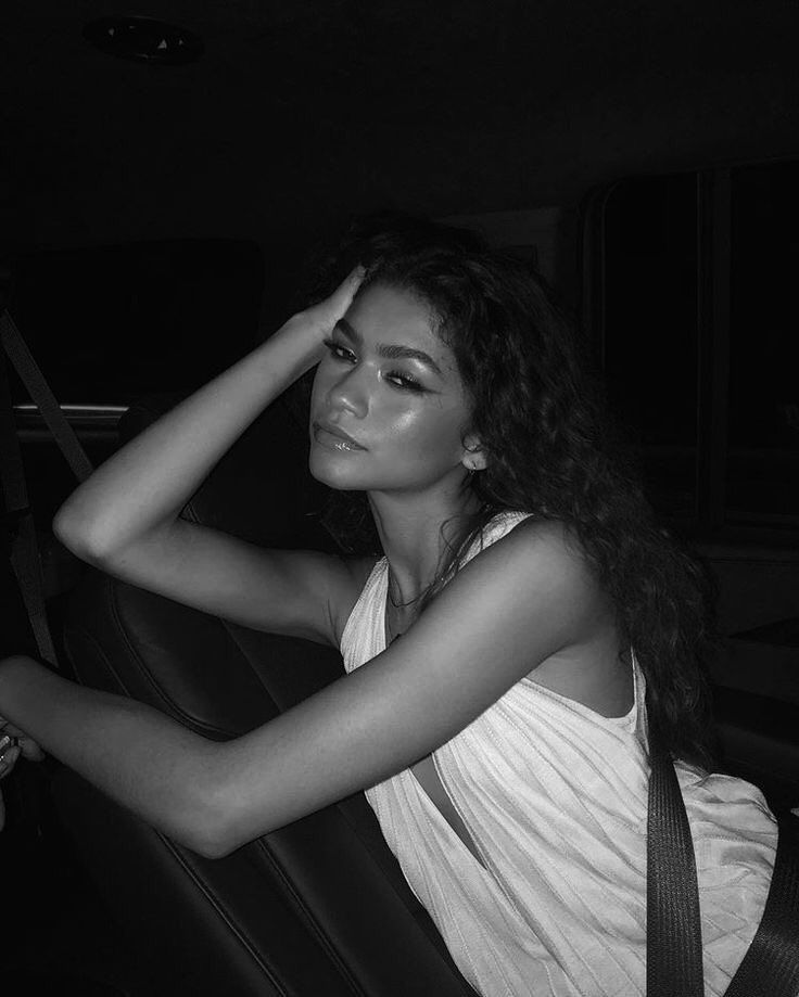 Zendaya Monochrome Wallpapers