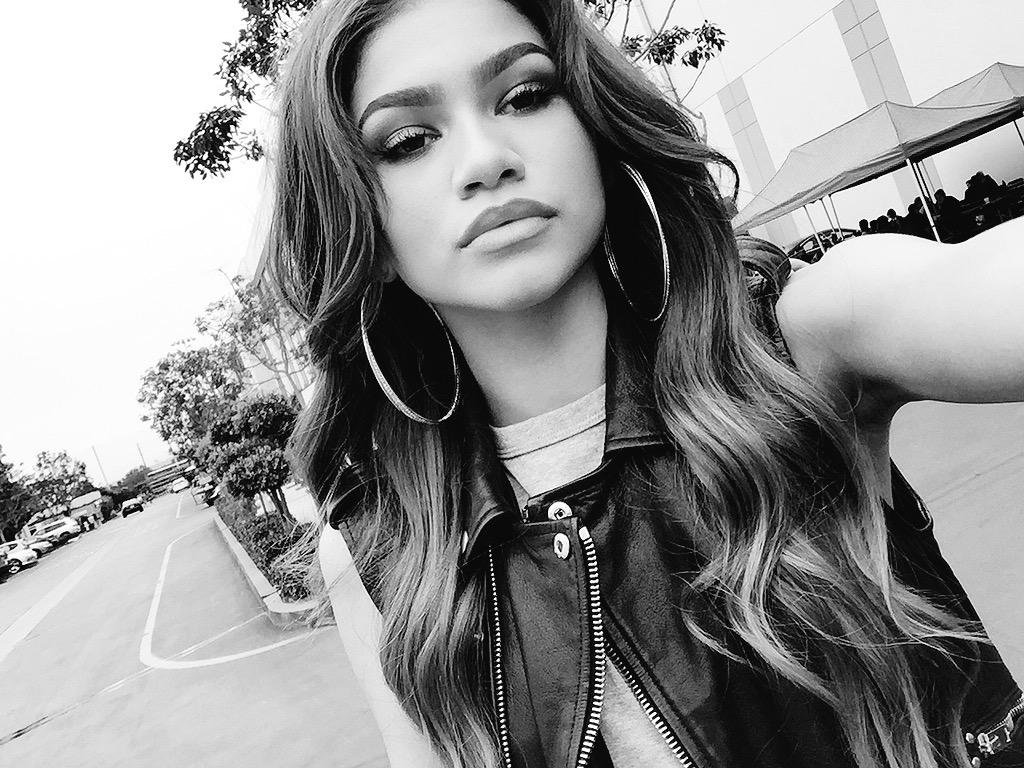 Zendaya Monochrome Wallpapers