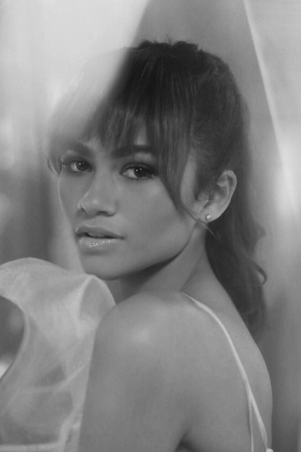 Zendaya Monochrome Wallpapers