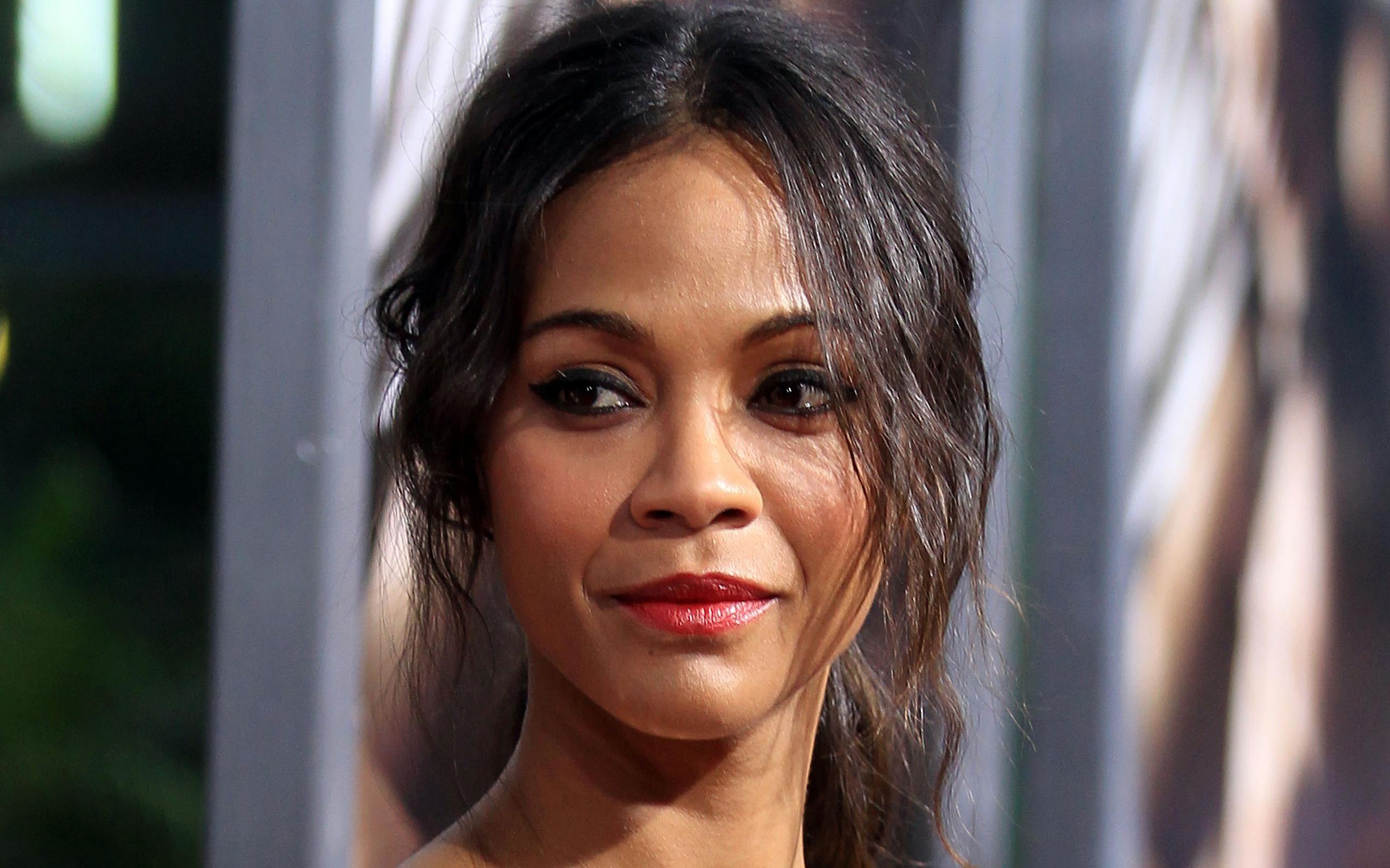 Zoe Saldana Movie Actress Wallpapers